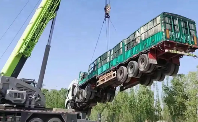 边坝道路脱困救援案例